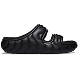 Crocs Classic Cozzzy Overpuff Sandal
