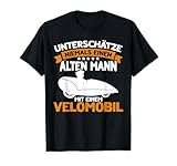 Unterschätze Niemals Einen Alten Mann Mit Einem Velomobil T-Shirt