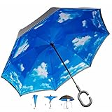 GOODS+GADGETS® Umgedrehter Regenschirm mit blauem Himmel und C-Griff für...