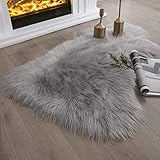 JXLOULAN Faux Lammfell Schaffell Teppich Grau 60x90 cm, Longhair...